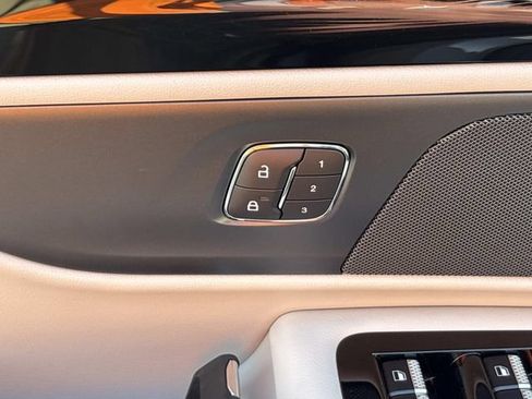 New 2026 Lincoln Nautilus Premier w/ Jet Appearance Package AWD/4WD image 19