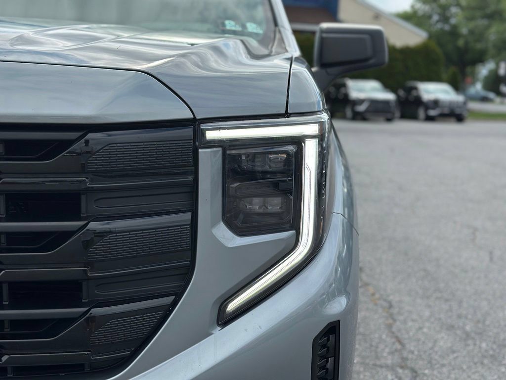 Used 2023 GMC Sierra 1500 Elevation AWD/4WD image 39