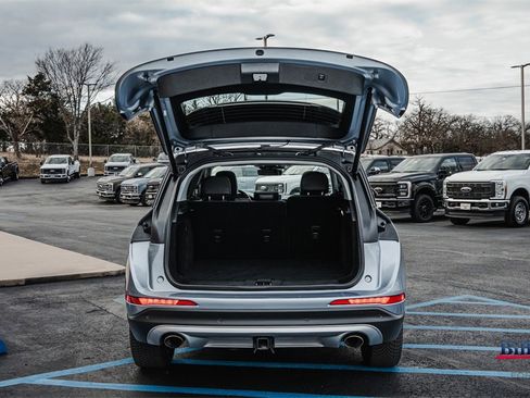 Used 2022 Lincoln Corsair Reserve w/ Equipment Group 201A image 10