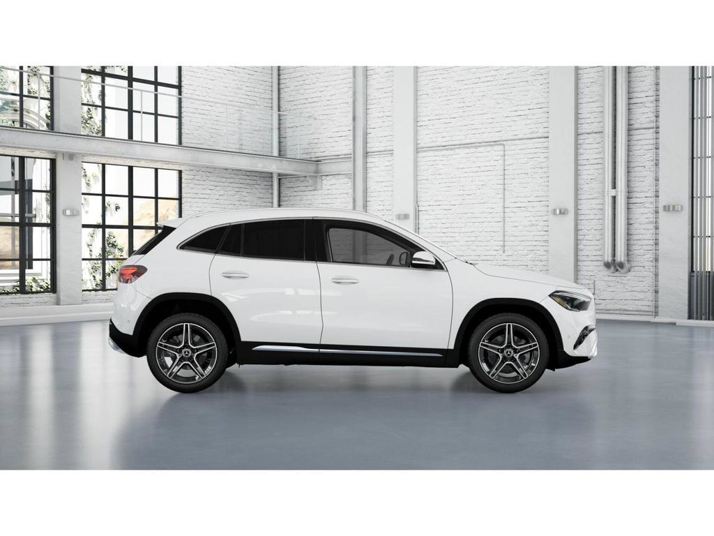 New 2026 Mercedes-Benz GLA 250 4MATIC image 2