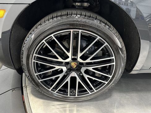 Used 2026 Porsche Macan Turbo AWD/4WD image 11