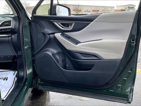 Certified 2023 Subaru Forester Premium image 27