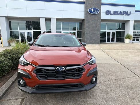 Used 2024 Subaru Crosstrek 2.5i Limited AWD/4WD image 2