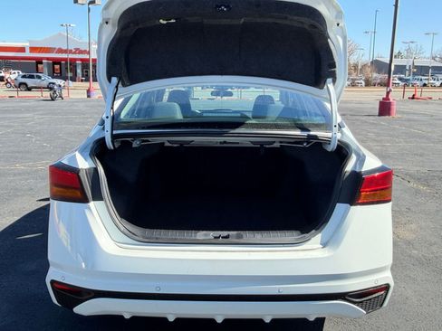 Used 2025 Nissan Altima 2.5 SV image 29