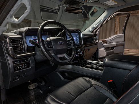 Used 2023 Ford F250 Lariat w/ Lariat Ultimate Package AWD/4WD image 12