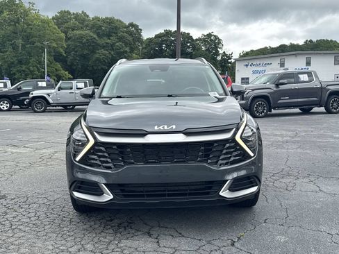Used 2024 Kia Sportage EX AWD/4WD image 2