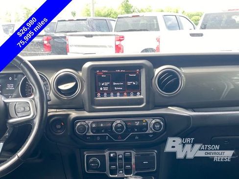 Used 2021 Jeep Wrangler Unlimited Sahara w/ Dual Top Group AWD/4WD image 23