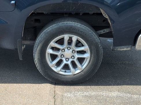 Used 2022 Chevrolet Silverado 1500 LT AWD/4WD image 29