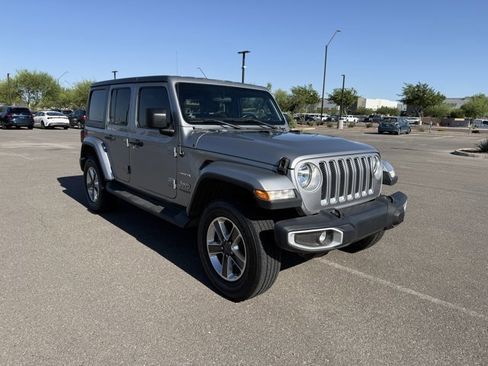 Used 2020 Jeep Wrangler Unlimited Sahara AWD/4WD image 3