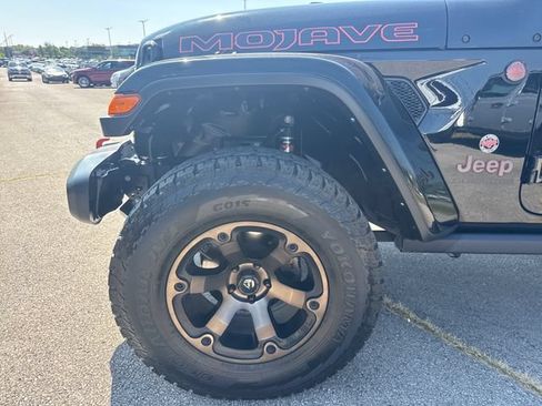 Used 2021 Jeep Gladiator Mojave AWD/4WD image 10