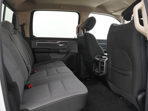 Used 2020 RAM 1500 Big Horn AWD/4WD image 14