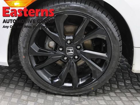 Used 2020 Honda Civic Sport image 28