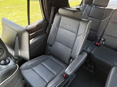 Used 2023 Cadillac Escalade Premium Luxury w/ LPO, Illumination Package AWD/4WD image 12