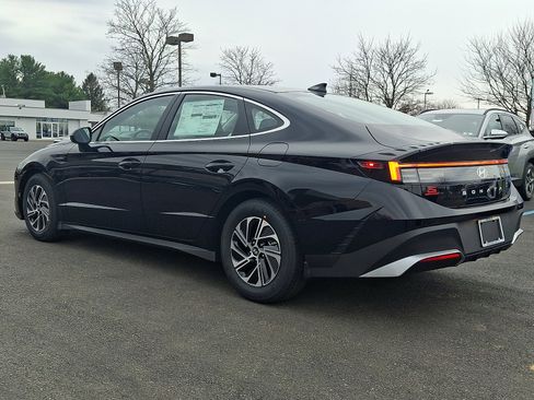 New 2026 Hyundai Sonata Blue FWD image 3