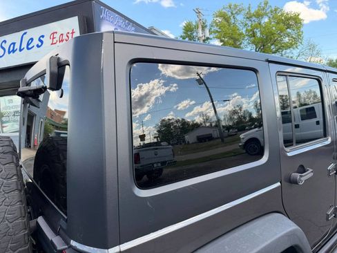 Used 2016 Jeep Wrangler Unlimited Rubicon image 77