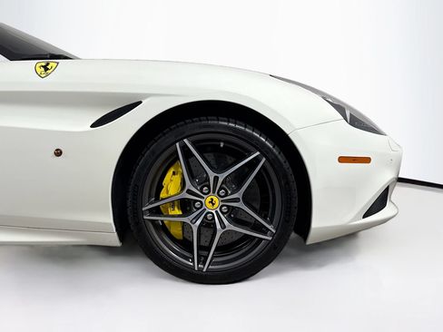 Certified 2017 Ferrari California T RWD image 28