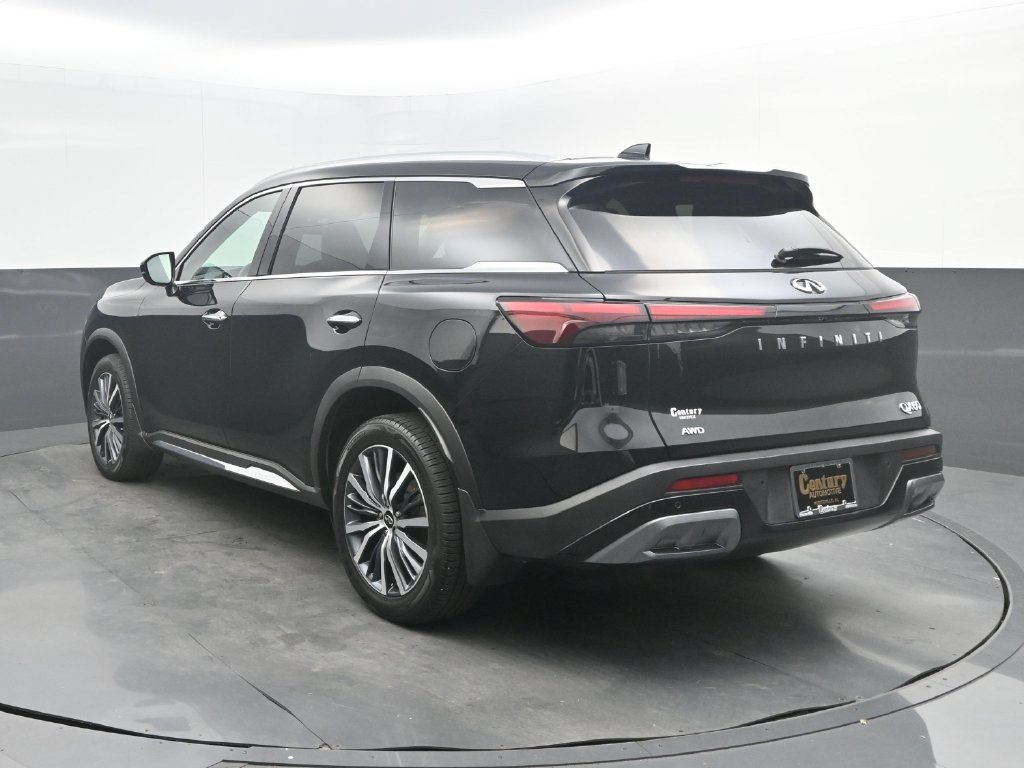 Used 2023 INFINITI QX60 Sensory AWD/4WD image 3