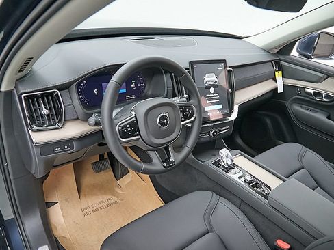 New 2026 Volvo XC90 T8 Plus w/ Protection Package AWD/4WD image 13