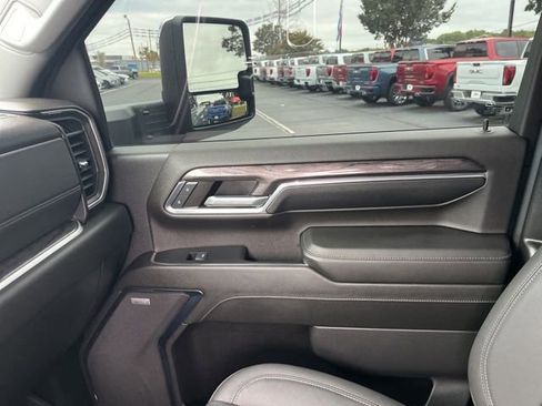 Used 2024 Chevrolet Silverado 2500 LTZ w/ LTZ Plus Package AWD/4WD image 27