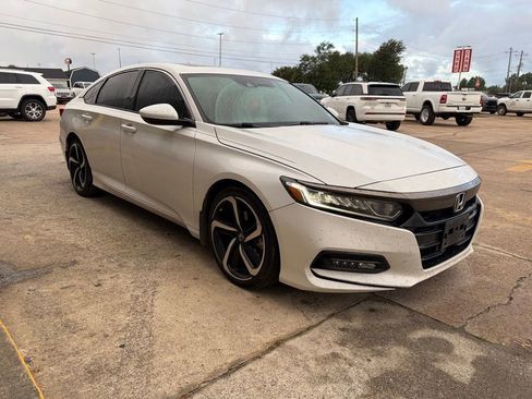 Used 2019 Honda Accord Sport image 6