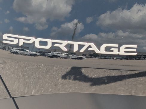 New 2026 Kia Sportage LX FWD image 11