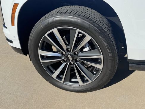 Used 2026 Cadillac Escalade ESV Sport w/ LPO, Floor Liner Package image 9