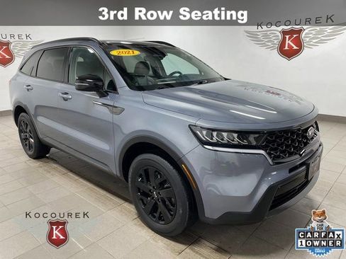 Used 2021 Kia Sorento S w/ Panoramic Sunroof Package image 1
