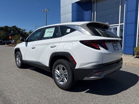 New 2025 Hyundai Tucson SE image 8