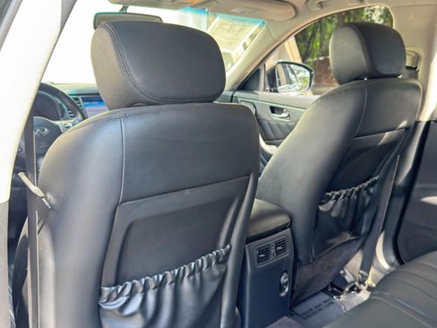 Used 2014 INFINITI QX70 2WD w/ Premium Package image 35