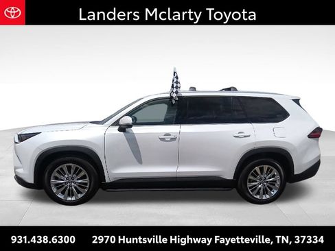 Used 2025 Toyota Grand Highlander AWD image 6