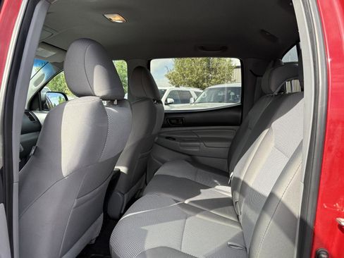 Used 2014 Toyota Tacoma 4x4 Double Cab w/ TRD Sport Package image 16