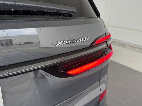 Used 2026 BMW X7 xDrive40i w/ M Sport Package image 13