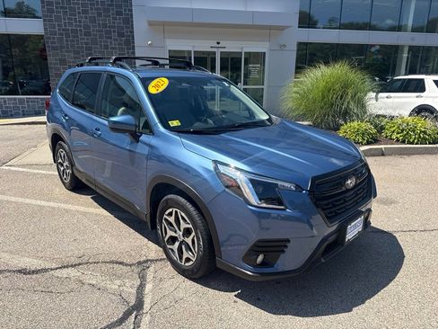 Used 2023 Subaru Forester Premium AWD/4WD image 7
