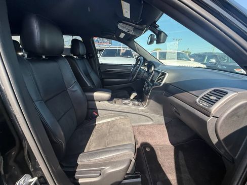 Used 2018 Jeep Grand Cherokee Altitude AWD/4WD image 23