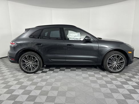 Certified 2025 Porsche Macan image 8