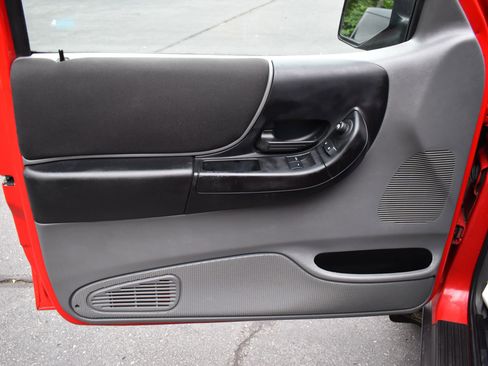 Used 2009 Ford Ranger FX4 image 9