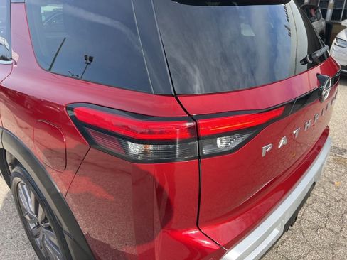 Certified 2023 Nissan Pathfinder SL w/ SL Premium Package image 36