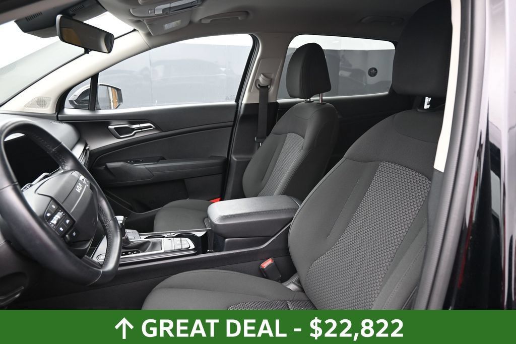 Used 2026 Kia Sportage LX FWD image 25