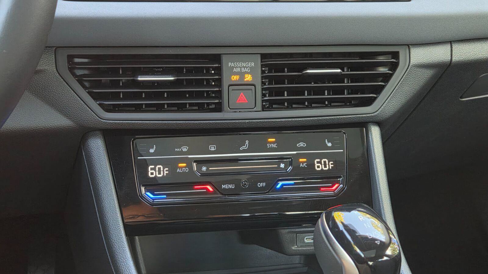 Certified 2026 Volkswagen Jetta SE FWD image 31