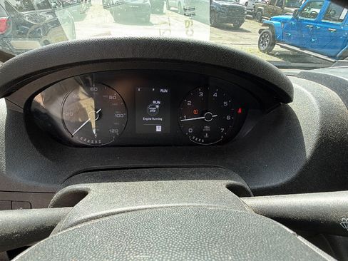 Used 2024 RAM ProMaster 2500 w/ Convenience Group FWD image 25