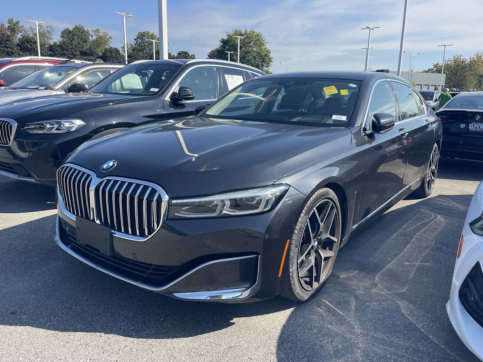 Used 2021 BMW 750i xDrive w/ Executive Package AWD/4WD image 3