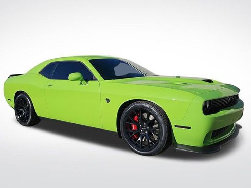 Used 2015 Dodge Challenger SRT Hellcat RWD image 7