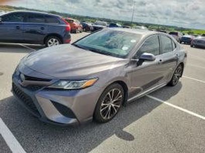 Used 2018 Toyota Camry SE w/ Audio Package
