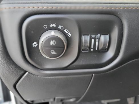 Used 2023 RAM 3500 Limited image 22