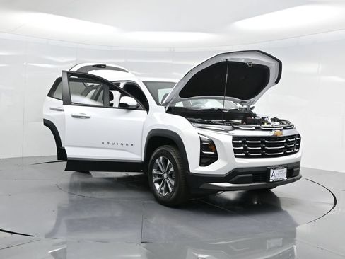 New 2026 Chevrolet Equinox LT AWD/4WD image 37