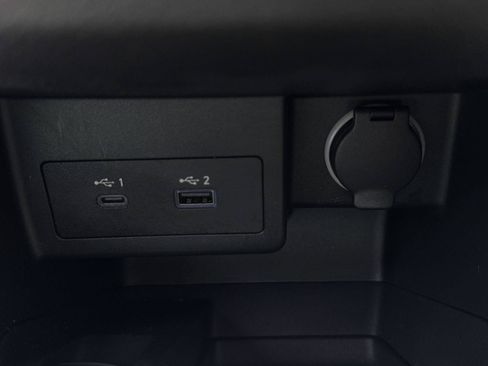 Used 2021 Nissan Kicks SR FWD image 23