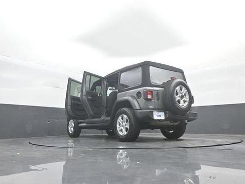 Used 2019 Jeep Wrangler Unlimited Sport S AWD/4WD image 46