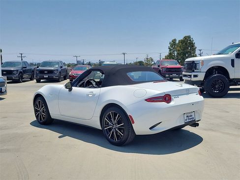 New 2025 MAZDA MX-5 Miata Grand Touring image 3