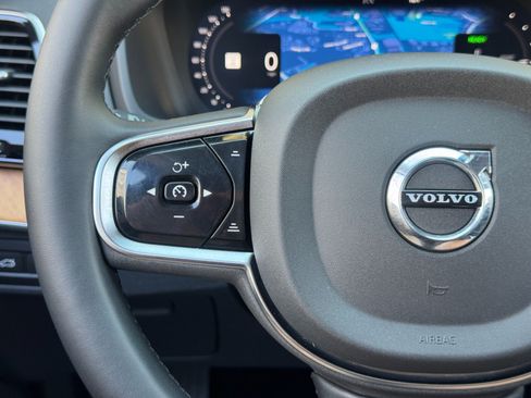 Used 2024 Volvo XC90 T8 Plus w/ Protection Package Premier AWD/4WD image 22