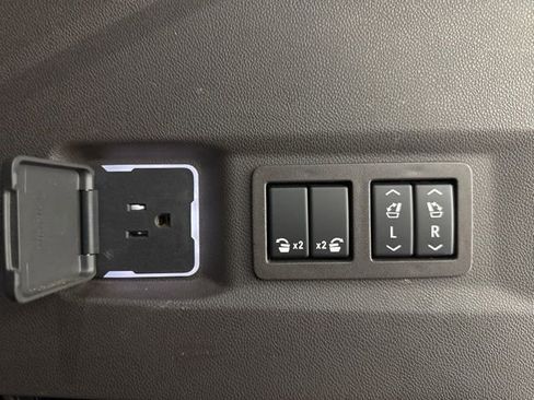 Used 2021 GMC Yukon Denali AWD/4WD image 33